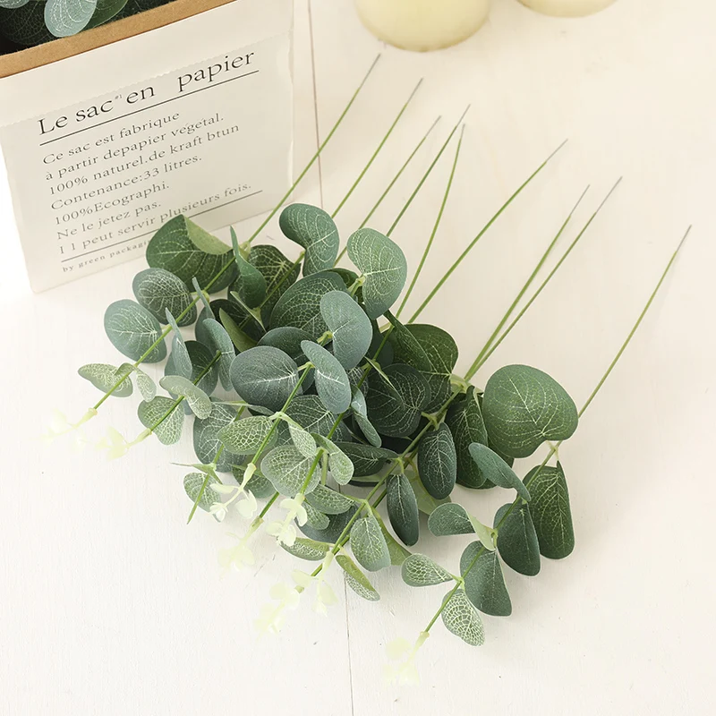 Ramo de plantas de flores artificiales de eucalipto, corona de boda, centro de mesa de jardín, decoración de la habitación del hogar, accesorios de escena baratos