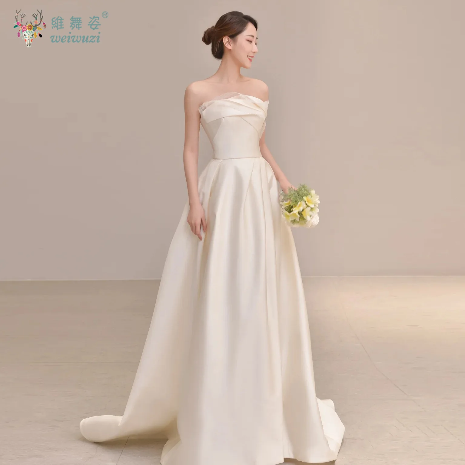 Vestidos de novia de satén blanco de lujo de estilo francés para novia, vestido de novia elegante sencillo sin tirantes sin mangas para banquete