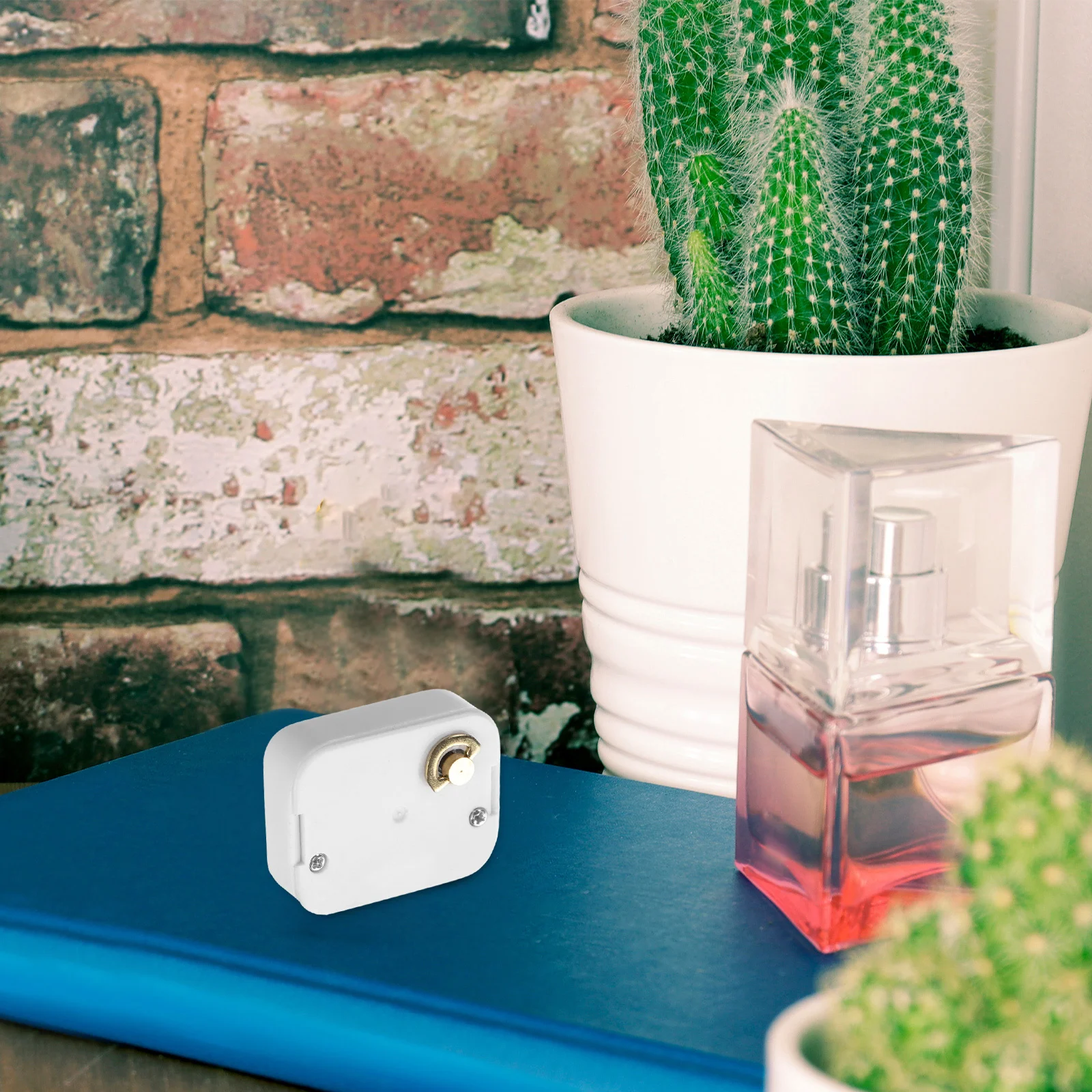 

Portable Mini Music Box Mechanism Metal Plastic Case Classic Eight Tone Tunes Wind Up Key Adjustable