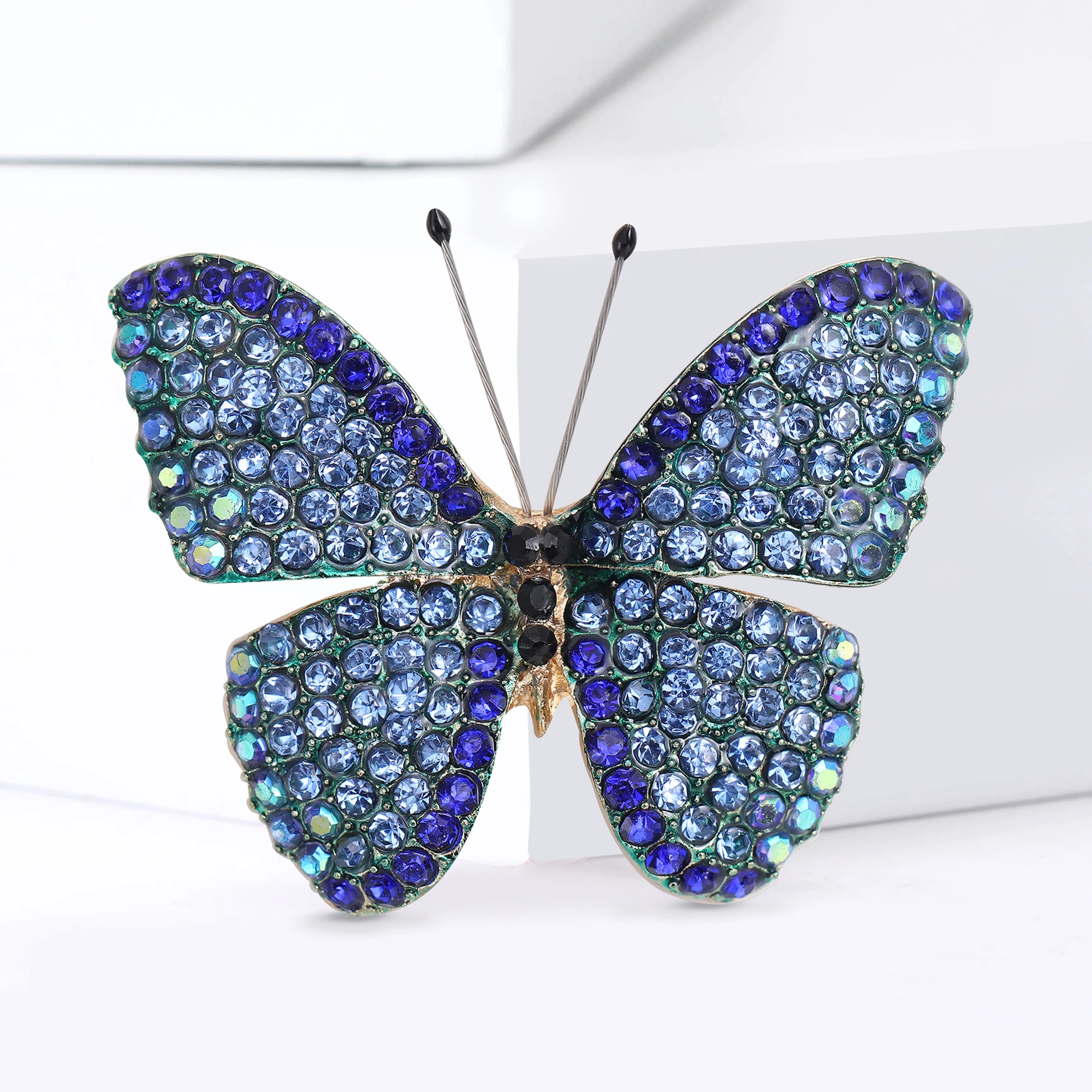 Beaut&Berry Full Rhinestone Butterfly Brooches for Women Insect Pins Casual Party Accessories New Year Gifts Friends Decoration