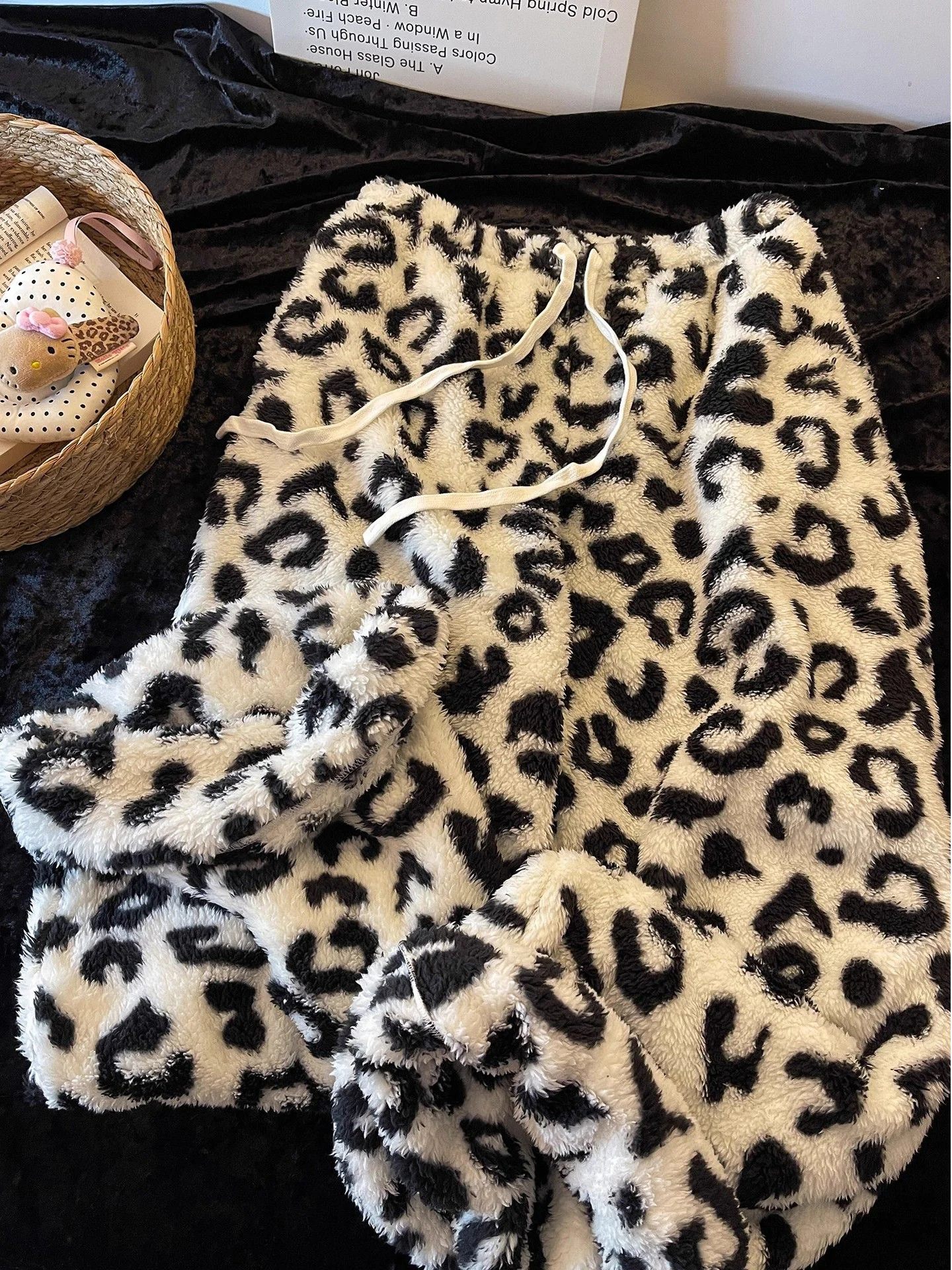 

Classic Vintage Leopard Print Fleece Lined Sleep Pants Women's Cozy Home Wear Autumn Winter Small Size Long Printed Trousers