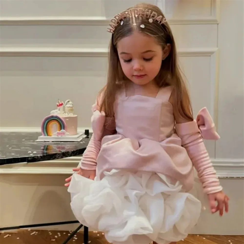 

Customized Cute Velvet Flower Girl Wedding Dress Sleeveless Ruffles Knee Length Kids Birthday Party First Communion Ball Gown