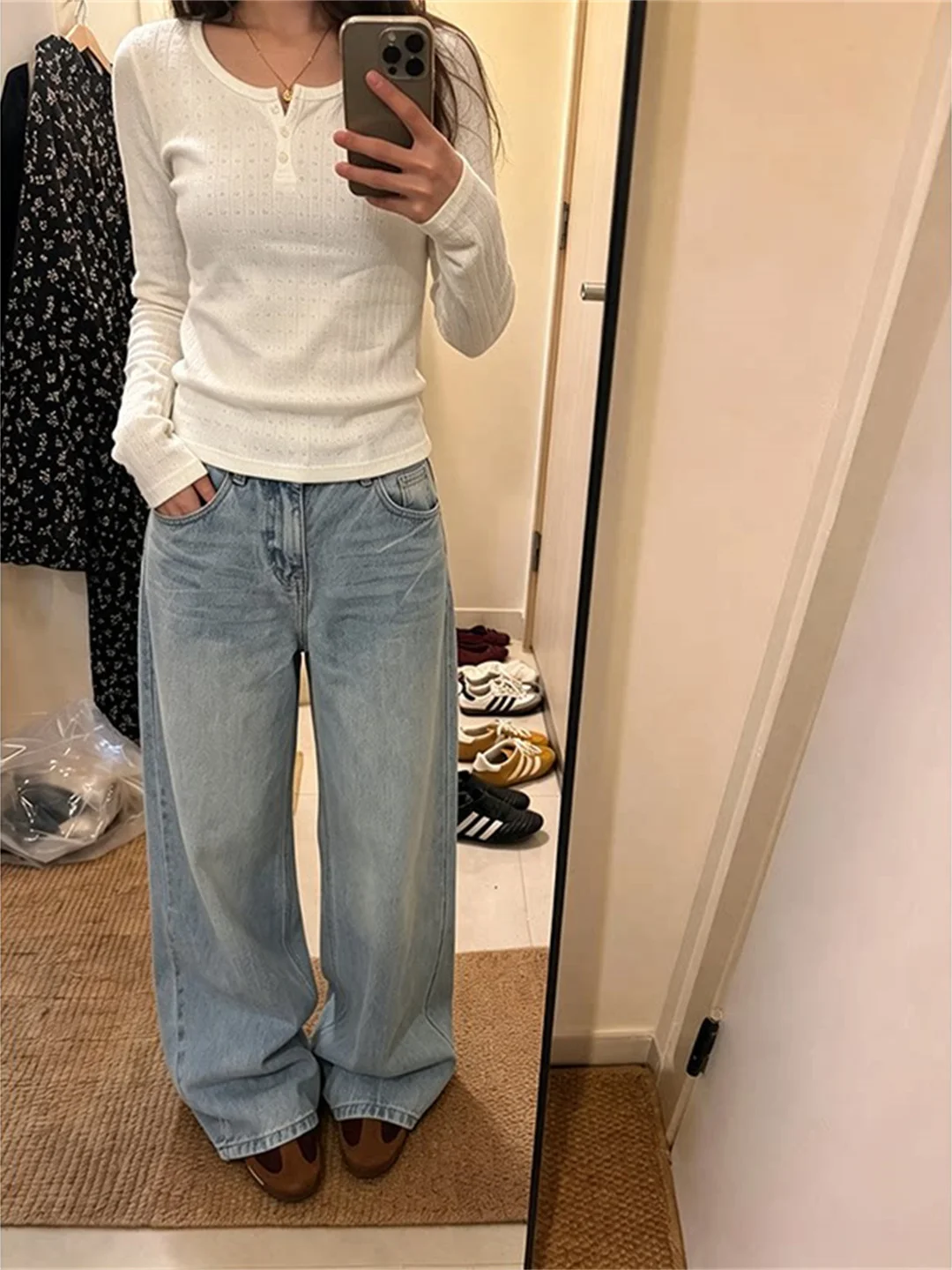 Slim Fit Long Sleeve T-Shirt Women's Autumn New Style Pure Desire Three Button Shoulder Level Top Inner Wear Base Shirt