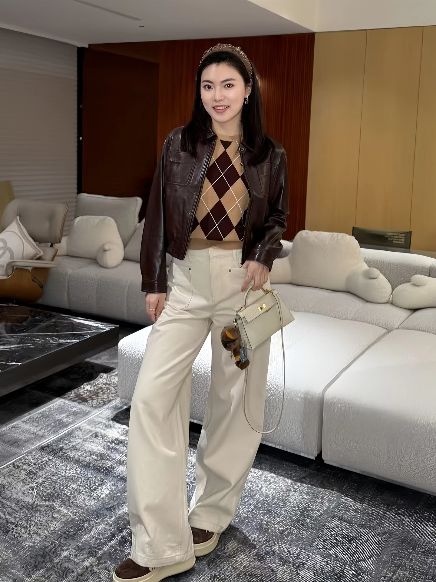 

Новые весенние джинсы с высокой талией и широкими штанинами для женщин, дизайн с возможностью переворачивания, мягкий однотонный цвет, застежка-молния