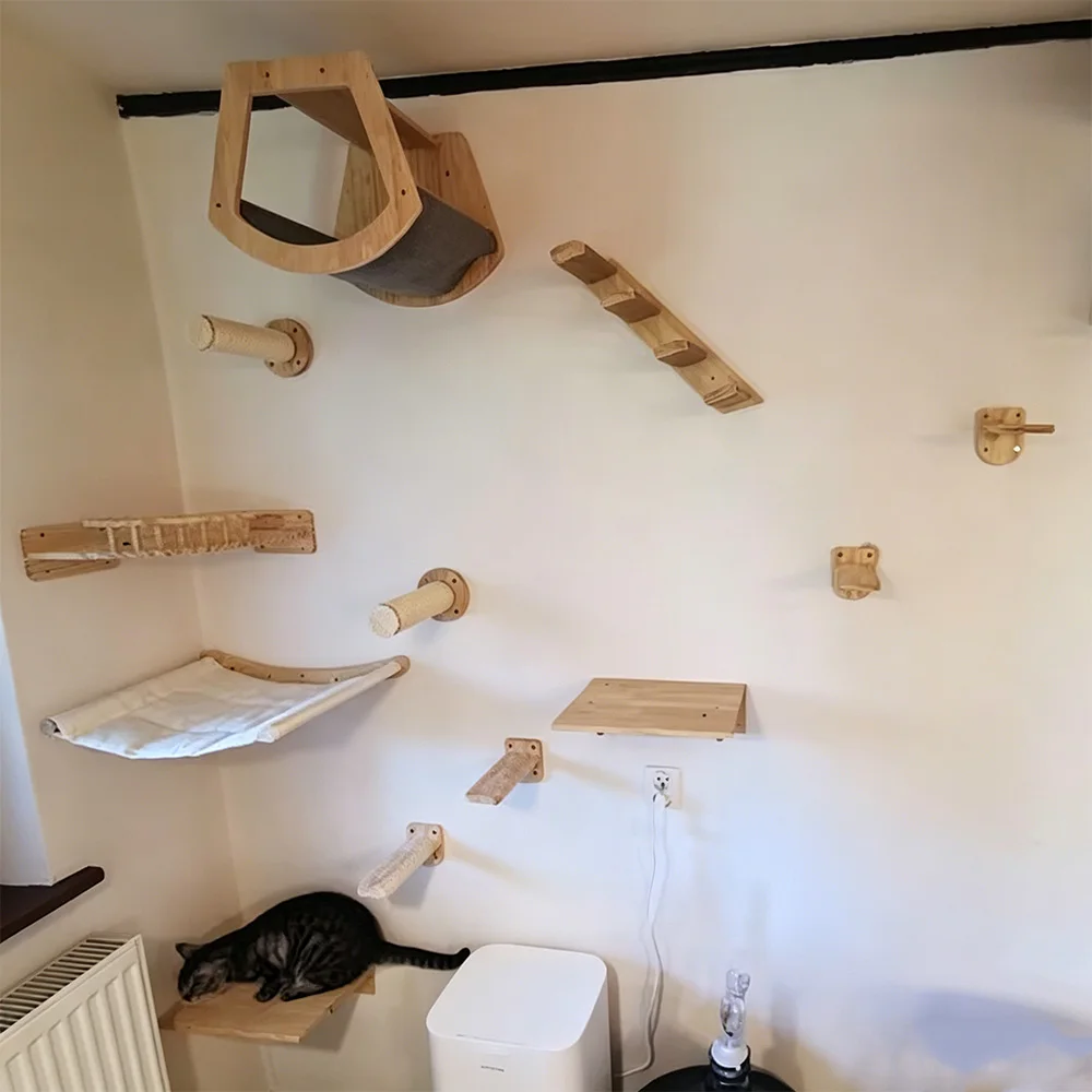 Mueble pared para gatos con rascador, hamaca y casa – Árbol de juegos
