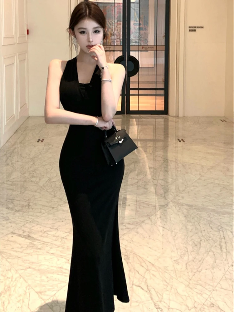 夏ホルターネックストラップレス女性ドレス黒ノースリーブカットアウトボディコンドレスセクシーな背中の開いたナイトクラブカクテルパーティーマキシドレス
