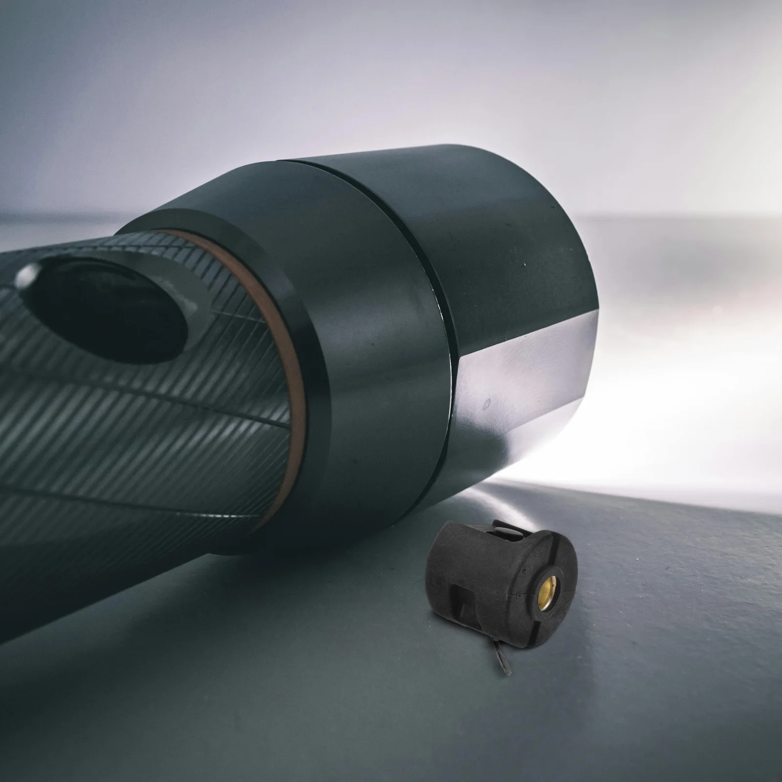 12 مجموعة من غطاء نهاية معدني لمفتاح المصباح لحماية الشعلة الصغيرة ضد التنشيط العرضي من الغبار المائي #6