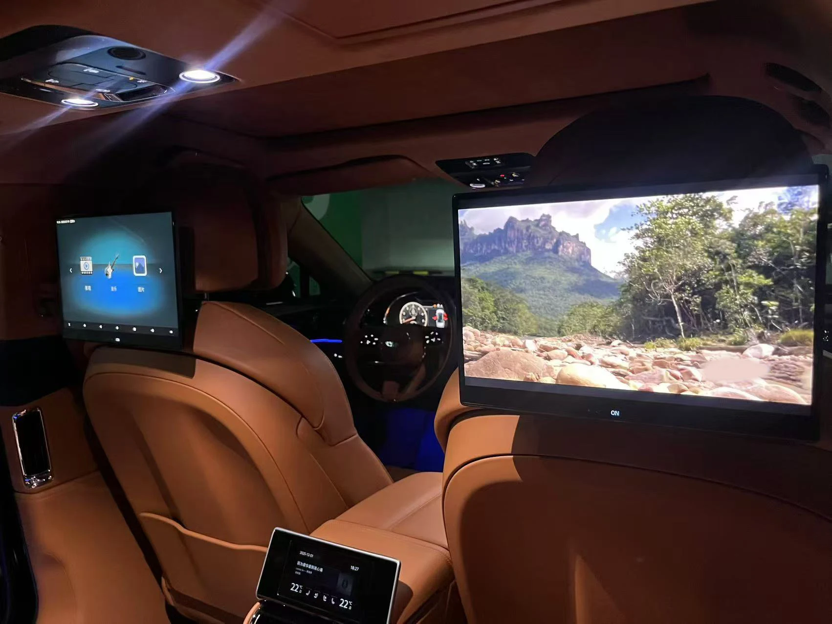 Android 14 Car Headrest 13.3 Inch 8 Core All-aluminum Body For Bentley Bentayga Flying Spur Continental GT Rear Entertainment
