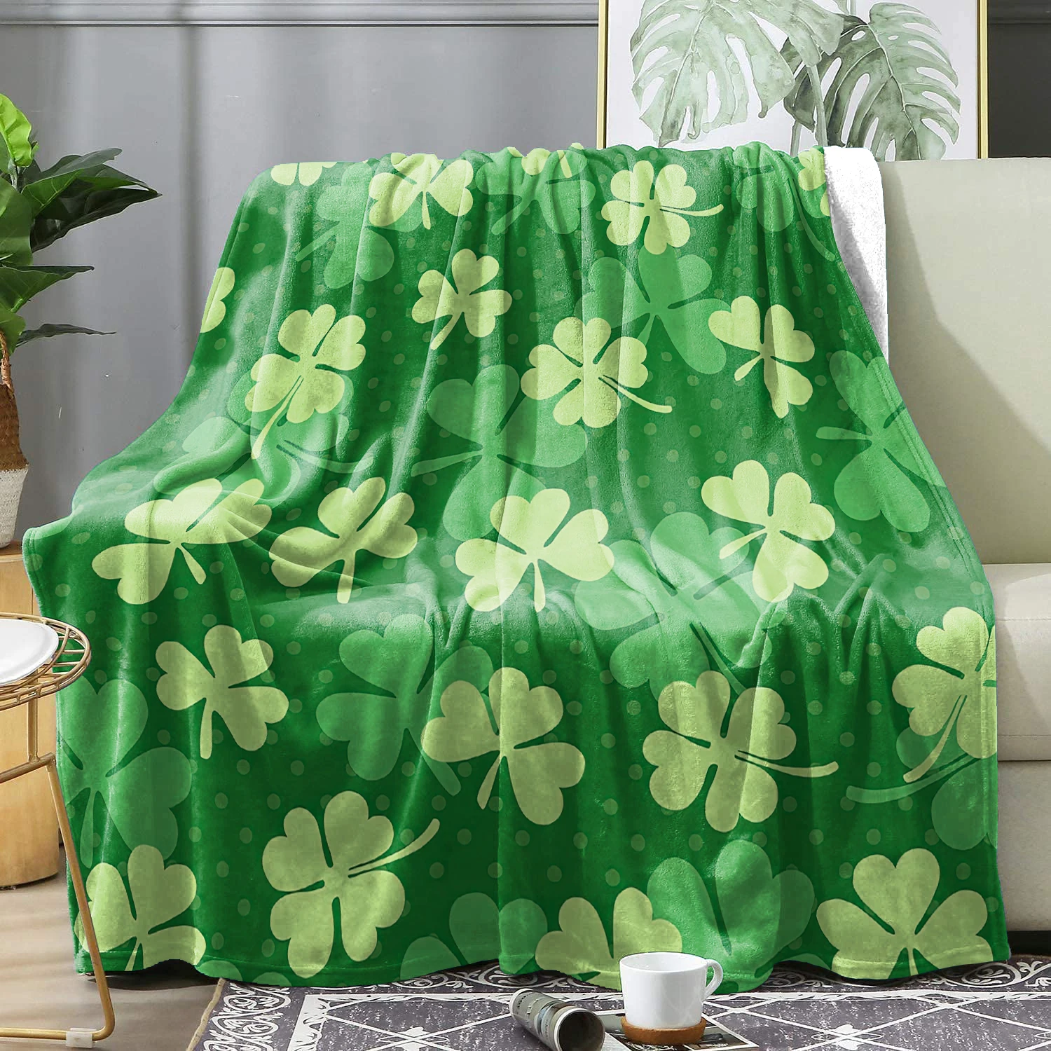 Simple Green Blanket Multipurpose Flannel Shawl Blankets Four Leaf Clover Double-Sided Printed Blankets Soft Household Supplies