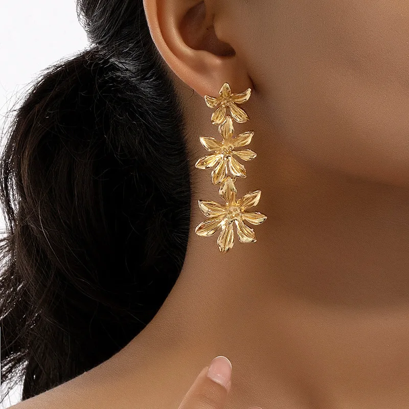 Geometric Metal Flower Long Earrings For Women Party Gift Holiday Fashion Jewelry Ear Accessories AE108