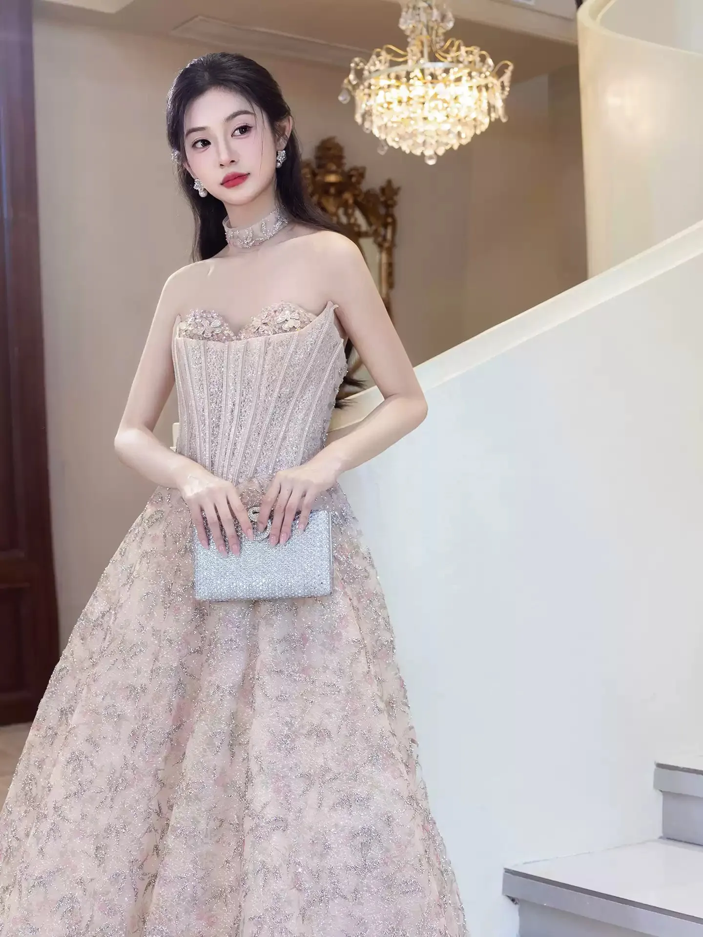 فستان سهرة لافتة للنظر ترتر لامع مزين بالزهور قبالة الكتف فساتين حفلات عالية الخصر