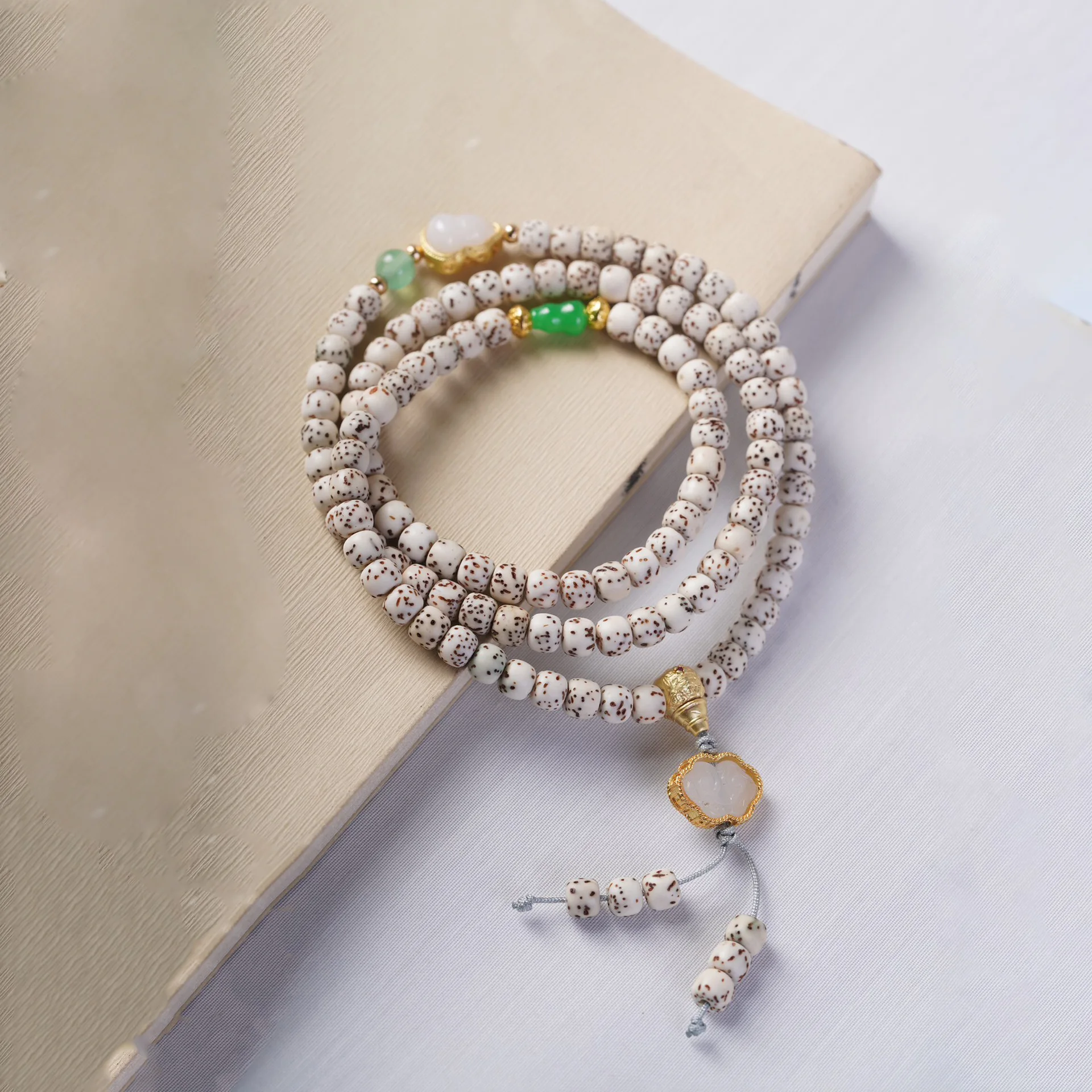 Hainan Original Ecology Natural Star Moon White Jade Bodhi DIY Long Handheld Prayer Beads Wenwan Gift Men Women