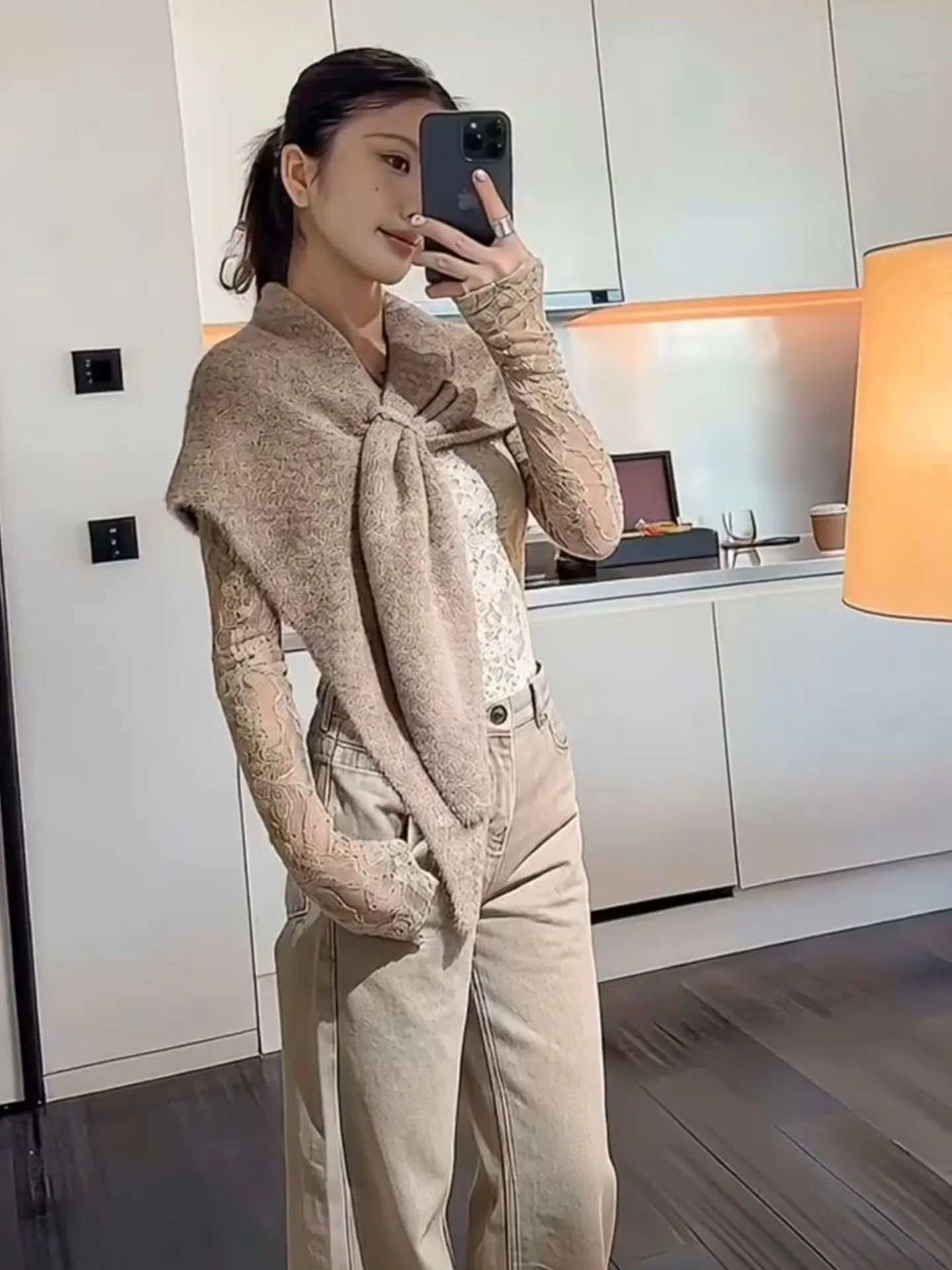 

Антивозрастной комплект из кружевного топа и вязаных широких джинсов для женщин, повседневный, зимняя коллекция, однотонный