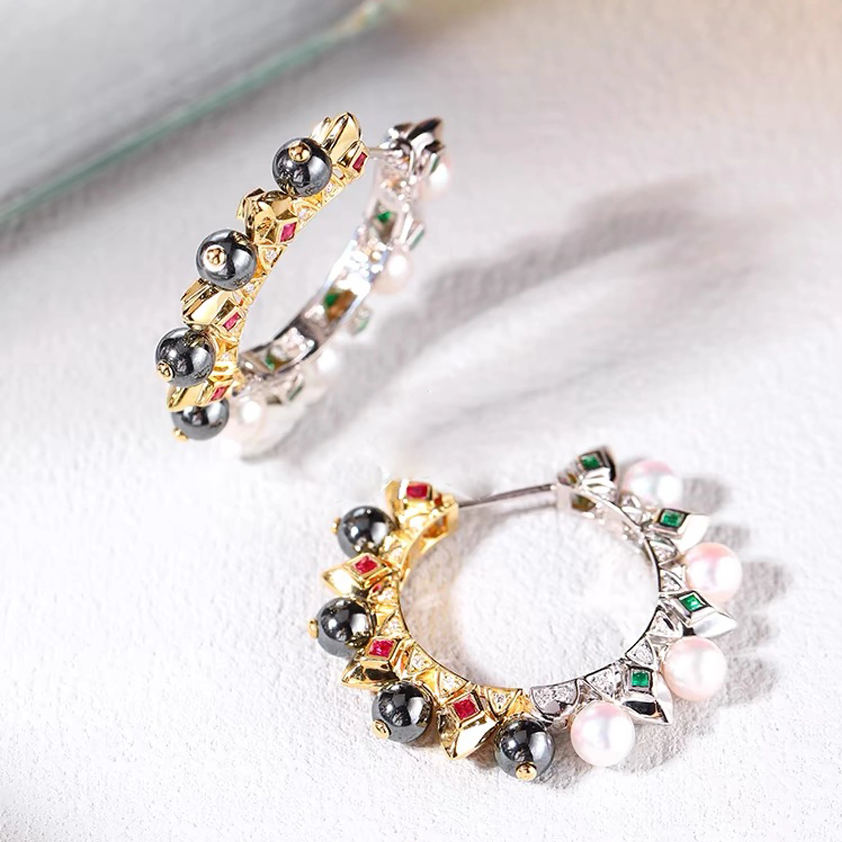 

18k Gold Sea and Water Pearl Natural Diamond Ruby Emerald Earrings Ear Rings