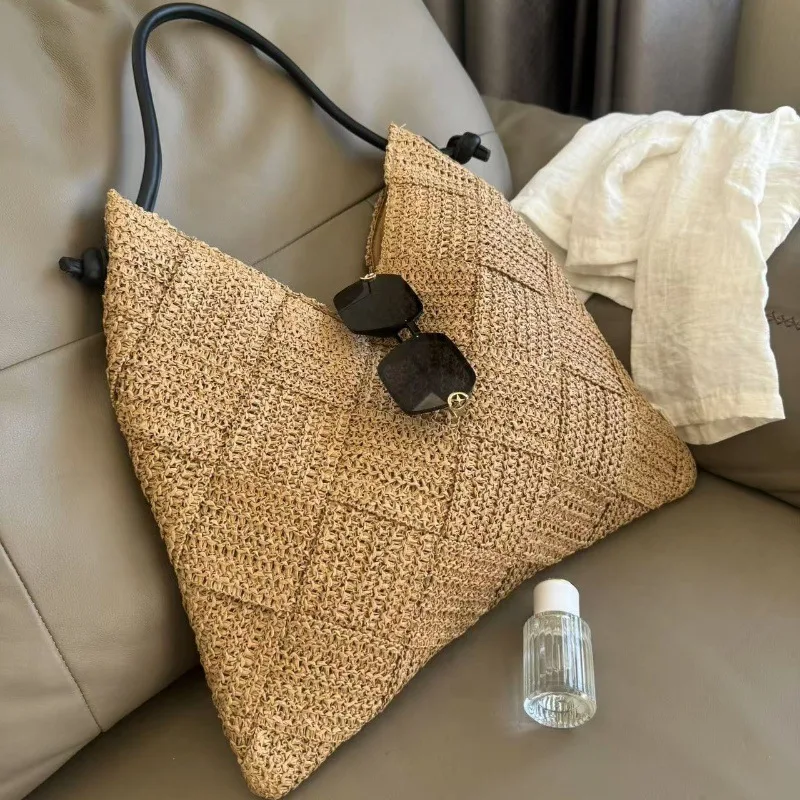 

New Design Straw Bag Vacation Beach Bag for Women Daily Handbag Summer Casual Hollow Out Single-shoulder Cotton Thread Woven Bag