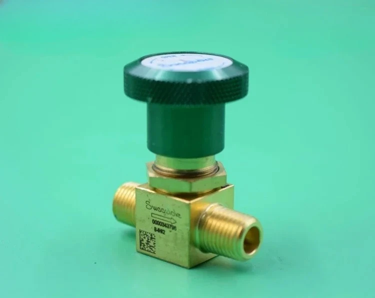 

B-4HK2 Bellows Seal Valve, 1/4 in. NPT Male Thread