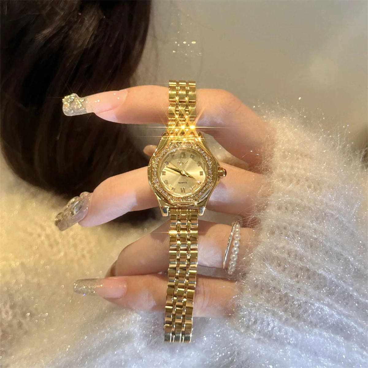 

Elegant Women'S Wristwatch, Exquisite Round Retro Korean Style Steel Bracelet Watch For Women, A High-End Selection Of Watches.