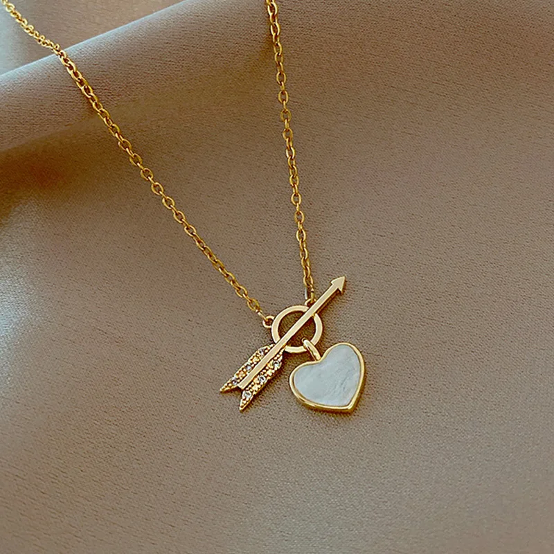 New Fashion Simple Arrow Pierces Through Heart Pendant Necklaces for Women Stainless Steel Jewelry Accessories Gifts for Lover