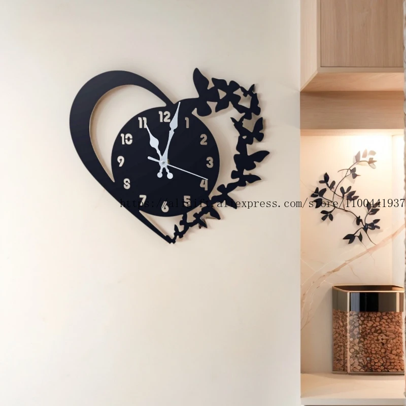 Heart-Shaped Black Butterfly Wreath Wall Clock Silent Acrylic Creative Living Room And Dining Room Clock