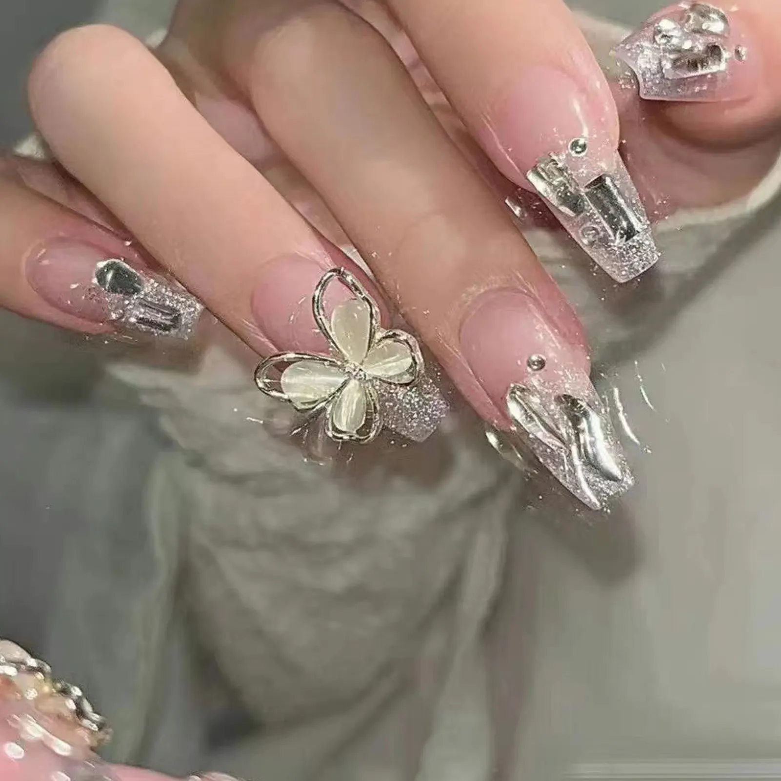 24pcs Y2K Style Gradient Red Color Fake Nails With 3D Butterfly Decorations Press On Nails For Women Manicure DIY Salon At Home