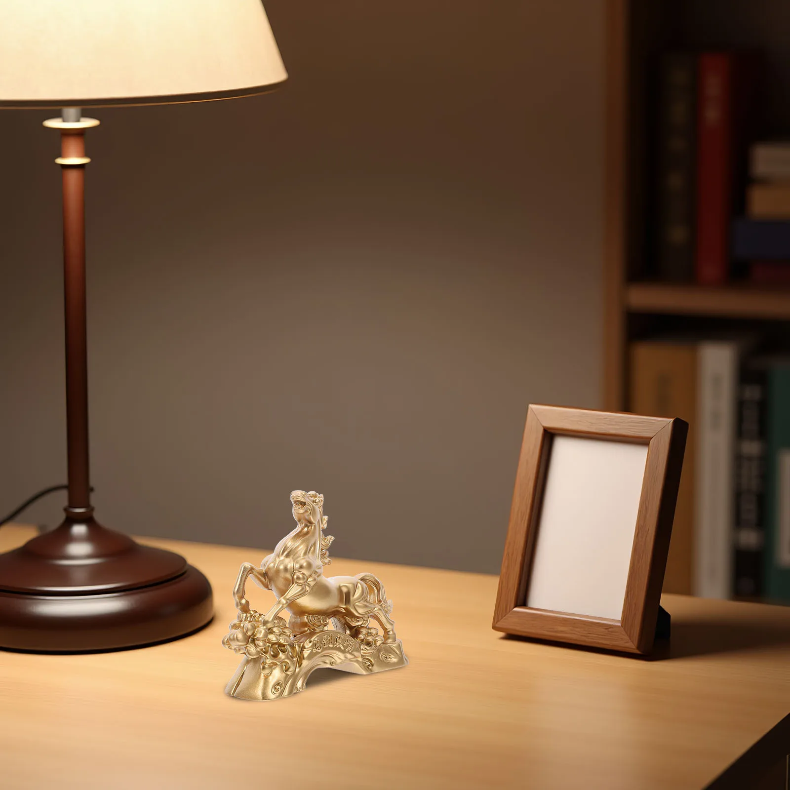 

Golden Resin Horse Sculpture Statue Resin Decorative Horse Ornament for Desktop Living Room Office Animal Adornment Lucky