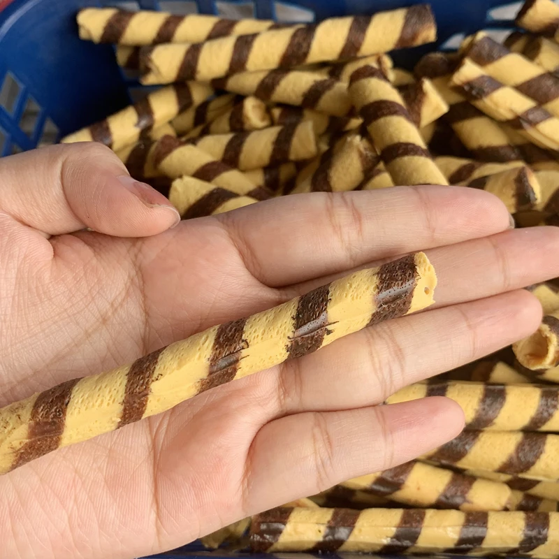 كيس شوكولاتة الذرة بلفافة البيض المقرمشة ، الكيك نفسه ، الآيس كريم ، إكسسوارات تزيين الوافل ، إكسسوارات عرض الكريمة ذاتية الصنع ، ألعاب الطعام