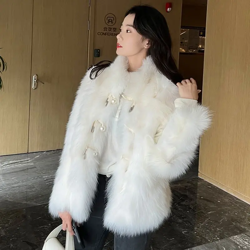 Pearl Buckle Fur Jacket Women Overcoat Fashion Loose Mao Mao Thick Warm Parka Coat 2023, jesienno-zimowy nowy płaszcz z imitacji futra lisa