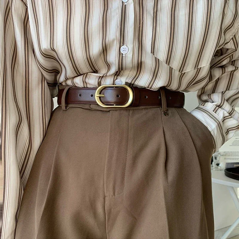 Cinturón de mujer Tendencia Cinturones con hebilla dorada Decoración personalizada combinada con pantalones largos Cinturones vaqueros Cinturón de cuero suave Cinturones juveniles