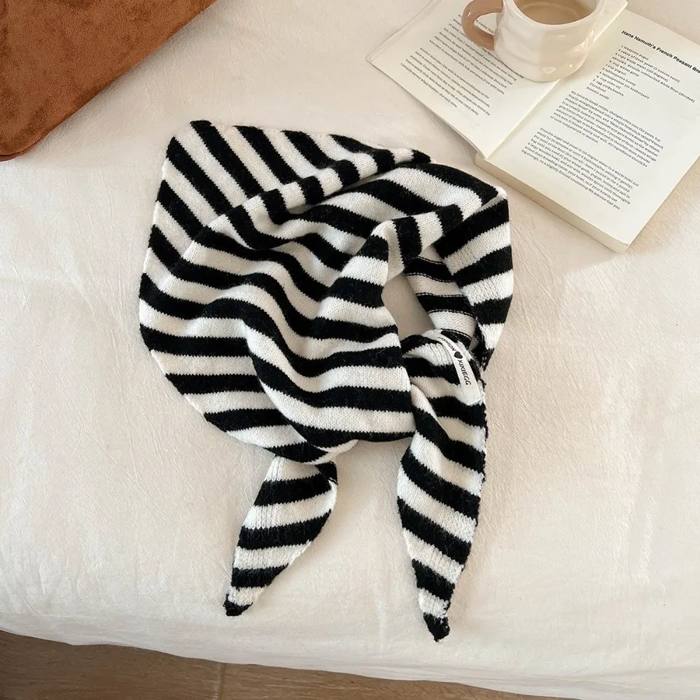 Modischer Einfarbiger Gestrickter Dreiecksschal Gestreifter Dreieckiger Falscher Kragen Winddichter Halswärmer Kreuz-Halstuch für Mädchen – Detail 12