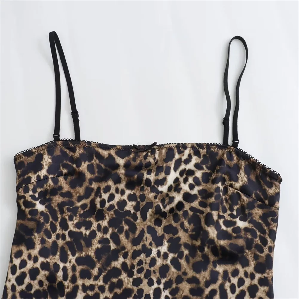 2024ZAR * Wiosna Nowy produkt Nowy wzór w panterkę Seksowna satynowa krótka sukienka z nadrukiem zwierzęcym