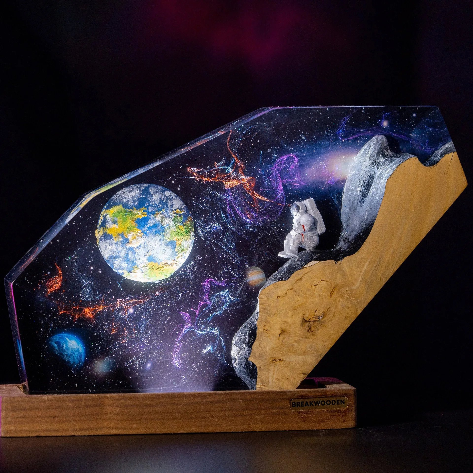 KK 2026 Galaxy Epoxy Resin Atmosphere Light Astronaut Spacecraft 3D Outer Space Scene Creative Wood Craft Tabletop Decoration