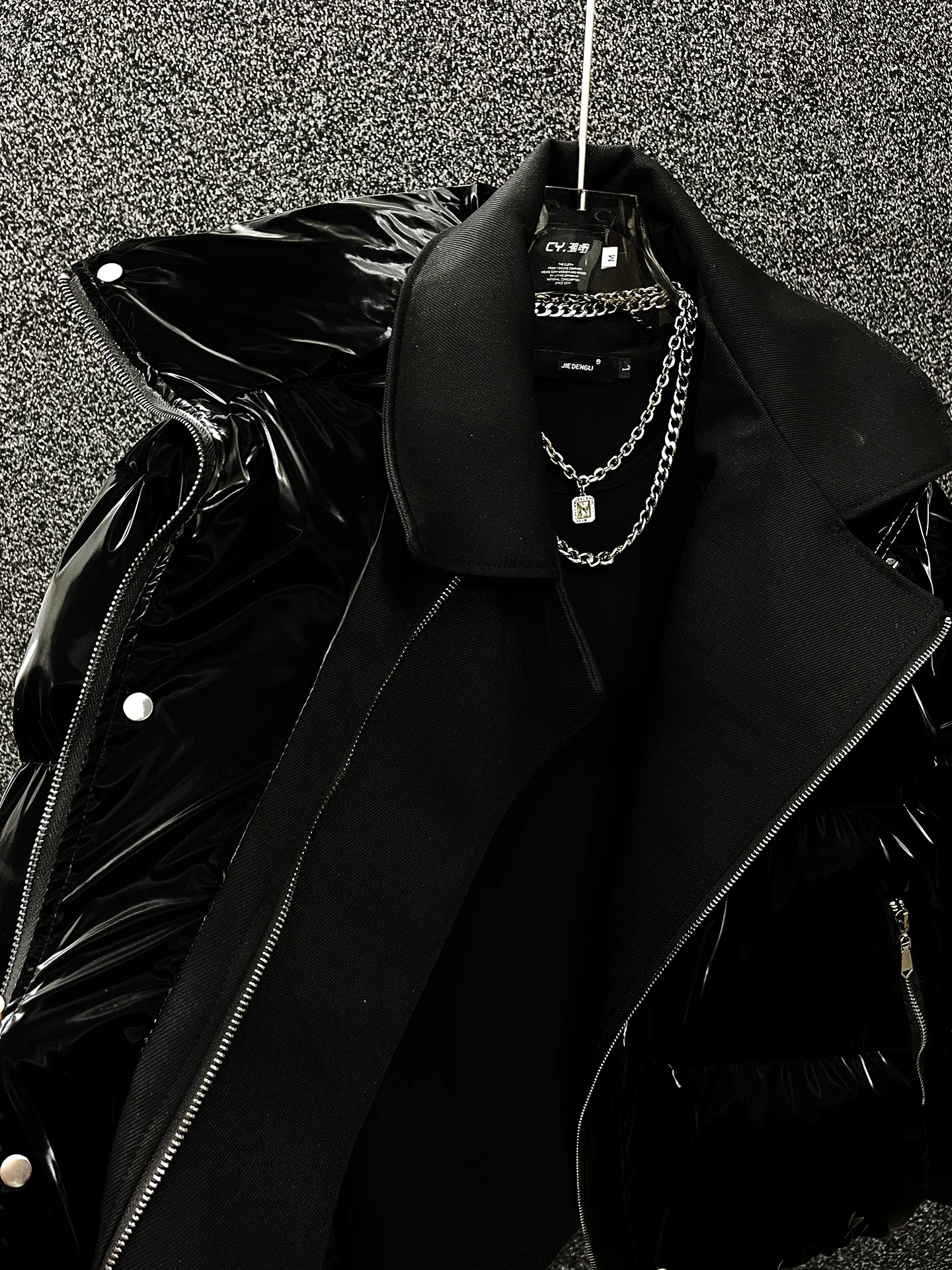 Masculinity High-End Faux Two-Piece Splicing Parkas Men 2025 Winter New Comfortable Glossy Parkas Thickened Warm Outerwear Coats