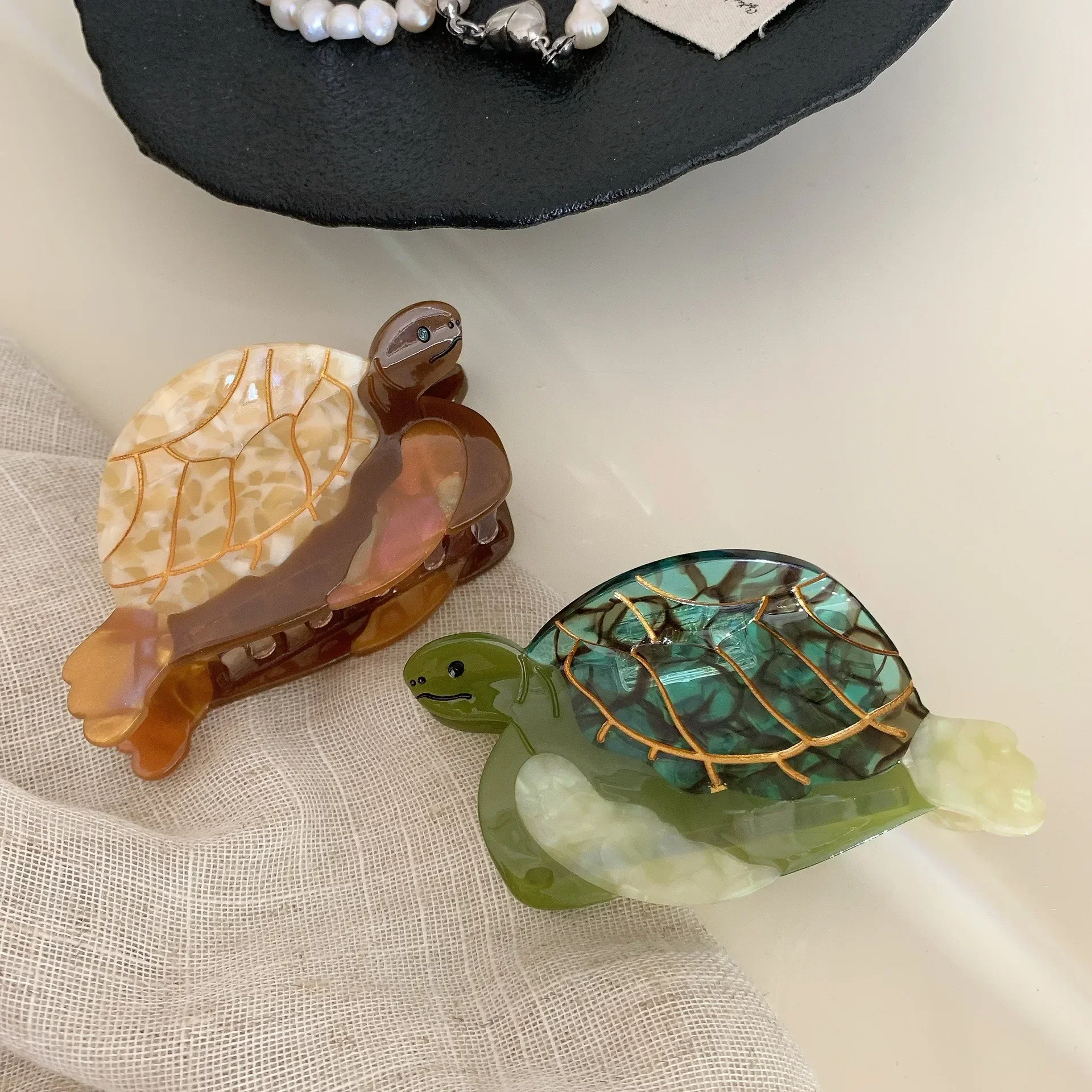 

BYL New Marine Organism Series Hair Clips Acetate Hair Claw Turtle Simple and Versatile Pan Crab Clip Female Hair Accessories