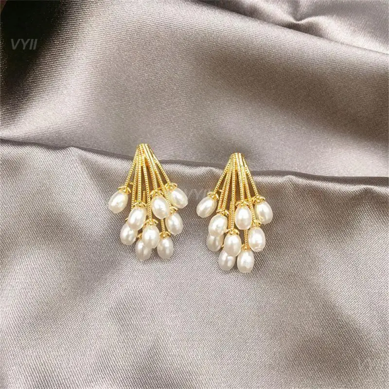 Retro Baroque Pearl Earrings Unique Exquisite Must Have Complex Best Seller French Vintage Stud Earrings Fashion Elegant Popular