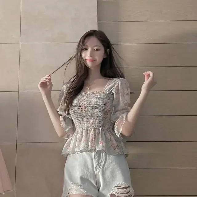 قميص شيفون للنساء بأكمام واسعة مزهّرة جديدة ملفوفة في الصدر والخصر لجعل أن يبدو أن تكون قميصًا نحيفًا للنساء