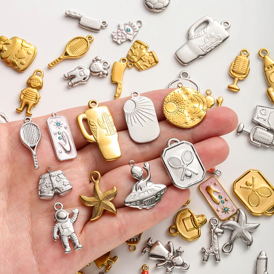 6Pcs No Fade Punk Spaceship Astronaut UFO Soccer Cup Cake Pendant Bijoux Vintage Sun Moon Star Colgantes Jewelry Acceessories view 2