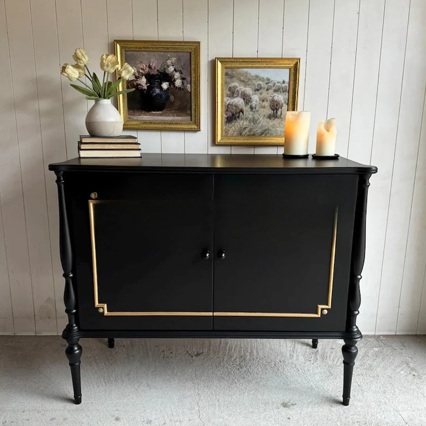 Solid wood entrance cabinet, black gold-painted engraved locker, entrance hall cabinet