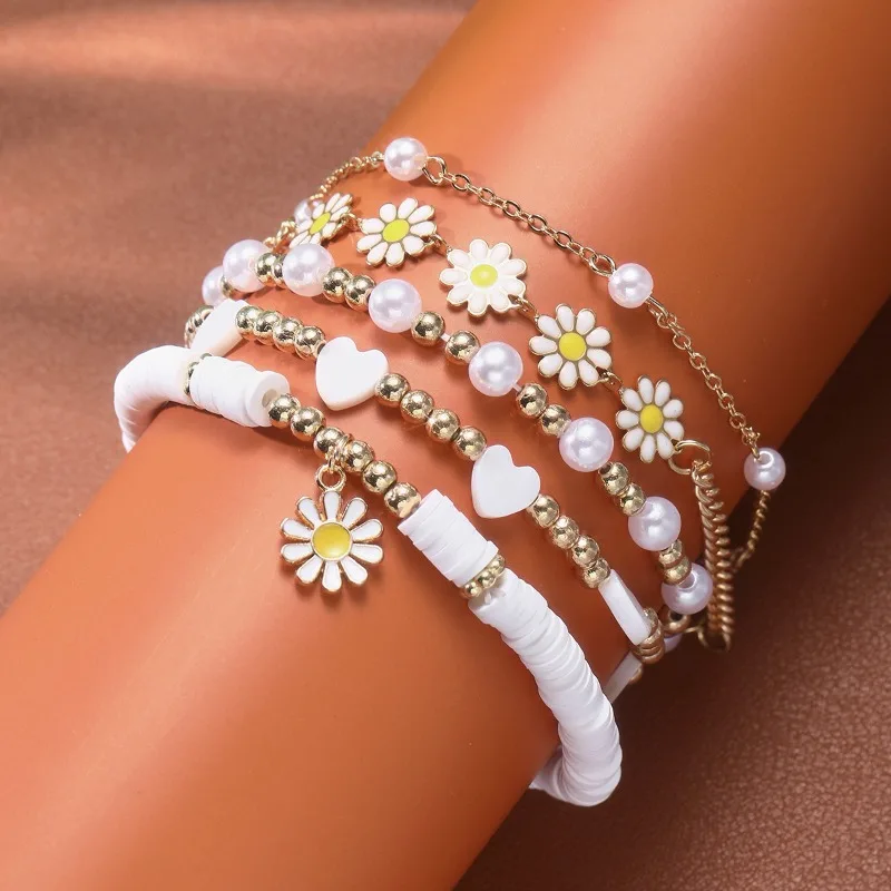 Conjunto de pulsera de perlas doradas pequeñas para mujer, pulsera de margaritas de playa Bohemia creativa, 4 piezas, 2024