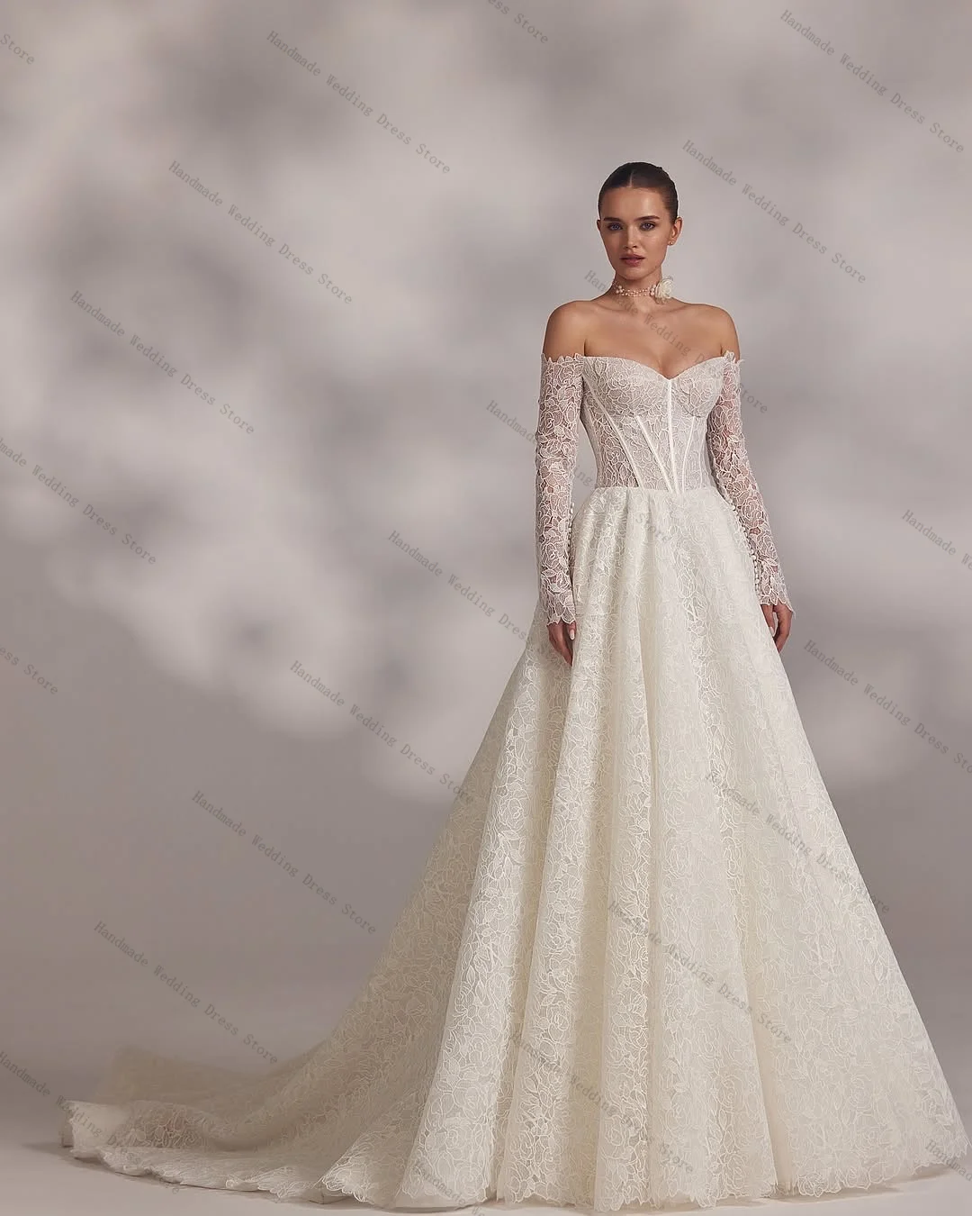 فستان زفاف نسائي أنيق مثير بدون حمالات بدون أكمام طويل على شكل حرف A فستان زفاف بأربطة من الخلف رداء مخصص