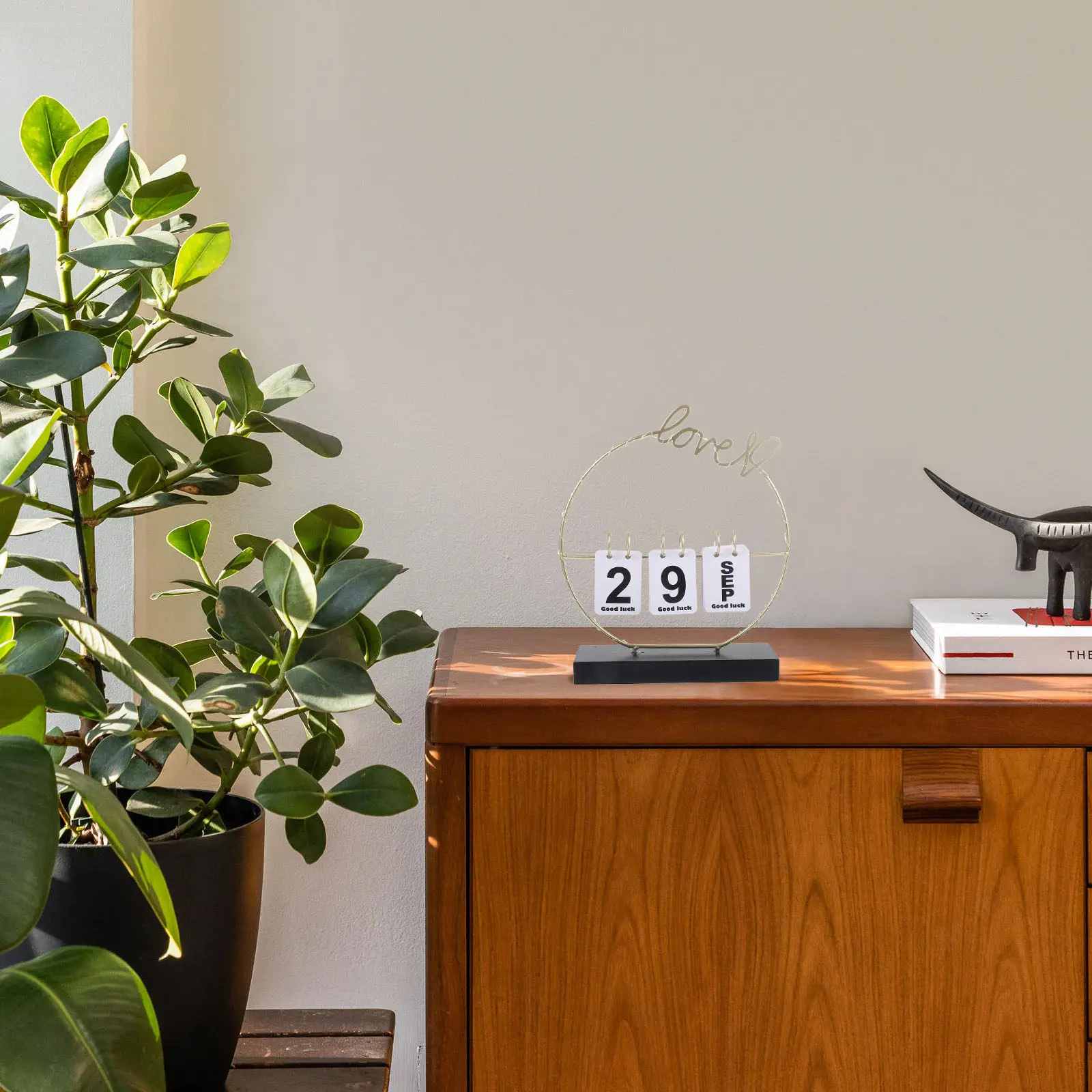 

Wooden Perpetual Desk Calendar Creative Flip Design for Office Home Table Decorative Vintage Desktop Calendar Ornament Light