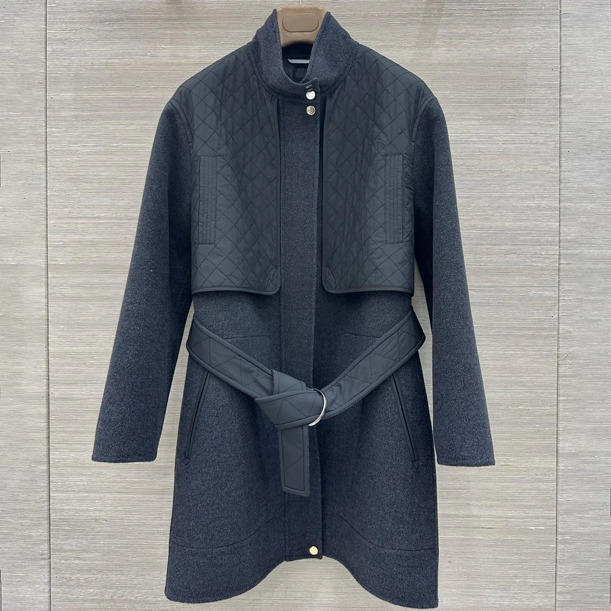 High Quality Women Stand Collar Quilted Spliced Coat Belted Waist Mid Length Outerwear Autumn Winter lyt26101255