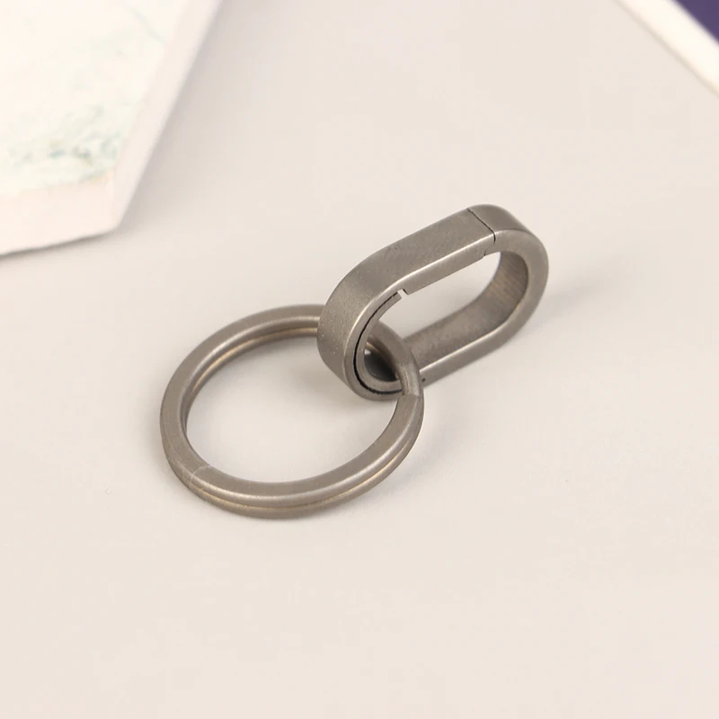 Creativie Titanium Alloy Mini Key Ring,EDC Connection Buckle Universal Joint Auxiliary Ring Connection Bayonet Ring