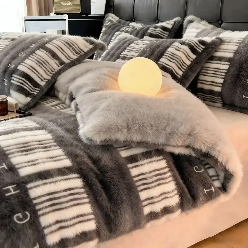 Winter Plush Bedding Four Piece Set Thicken Warm Double-sided Velvet Bed Sheets Duvet Covers Soft Comfortable Quilt Cover