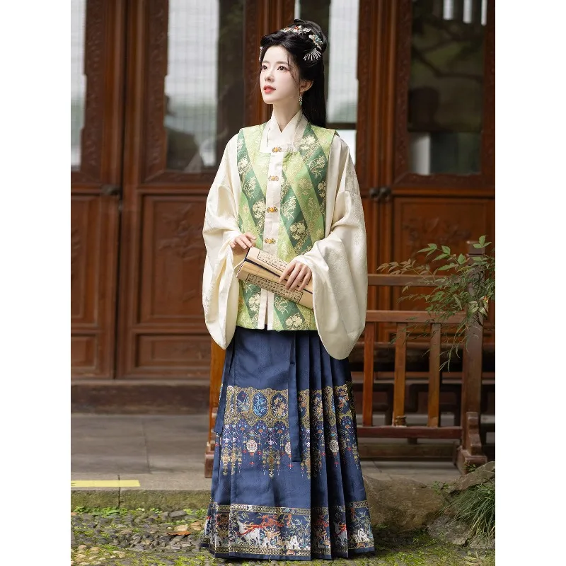 Nanxiang Jinxia Ming Weaving Gold Jacquard Ribbon Armor Pipa Sleeve Horse Dress Chinese Style Daily Hanfu Three-piece Set