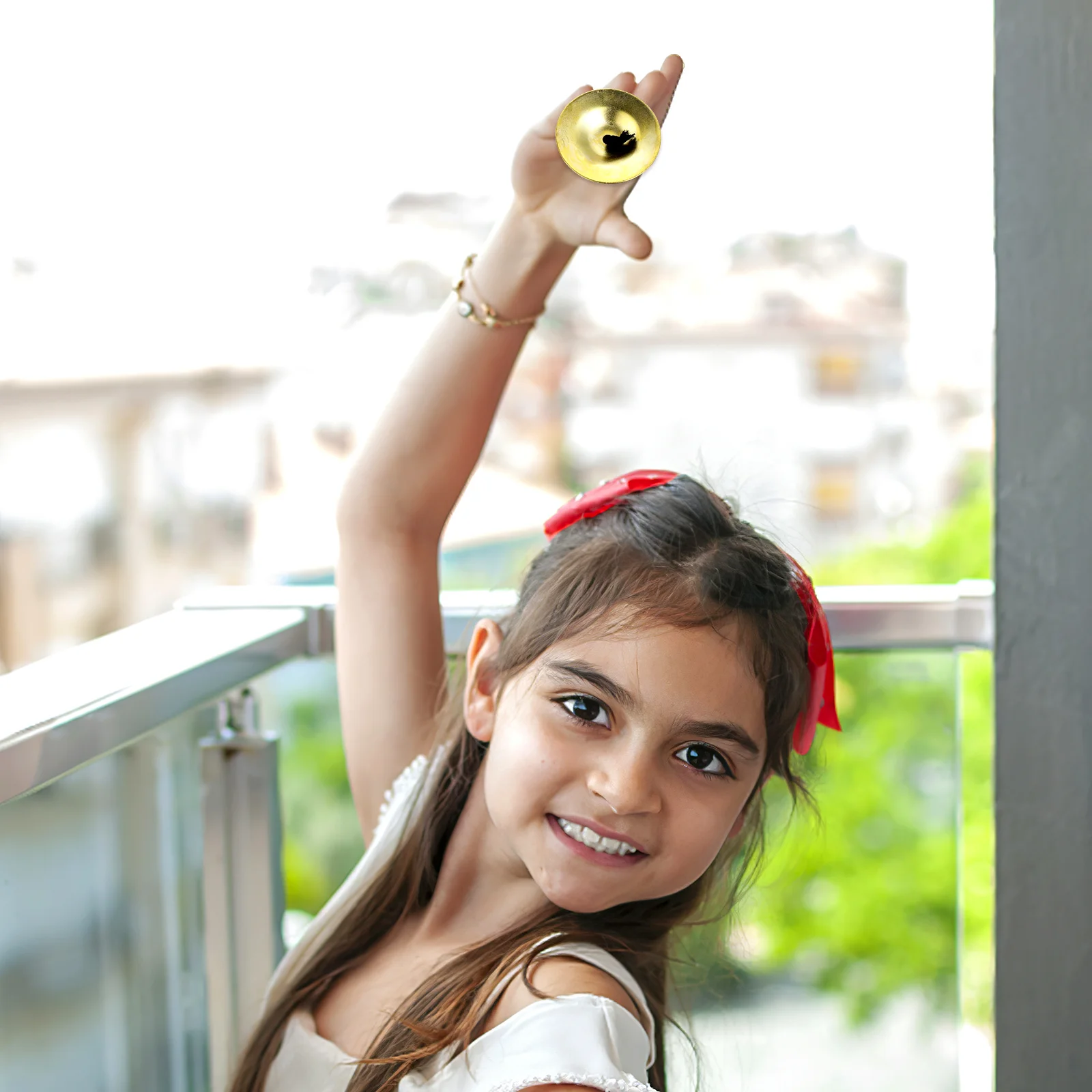 

2Pairs Small Finger Cymbals High Quality Brass Percussion Instrument Comfortable Elastic Strap for Kids Dance Music Activities