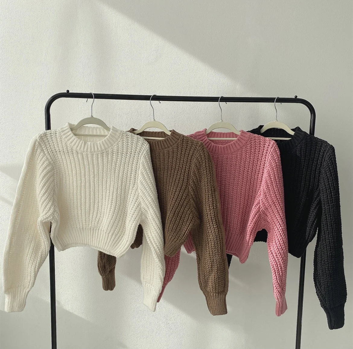 Moda solta pulôver feminino cor sólida estilo curto camisola jumper