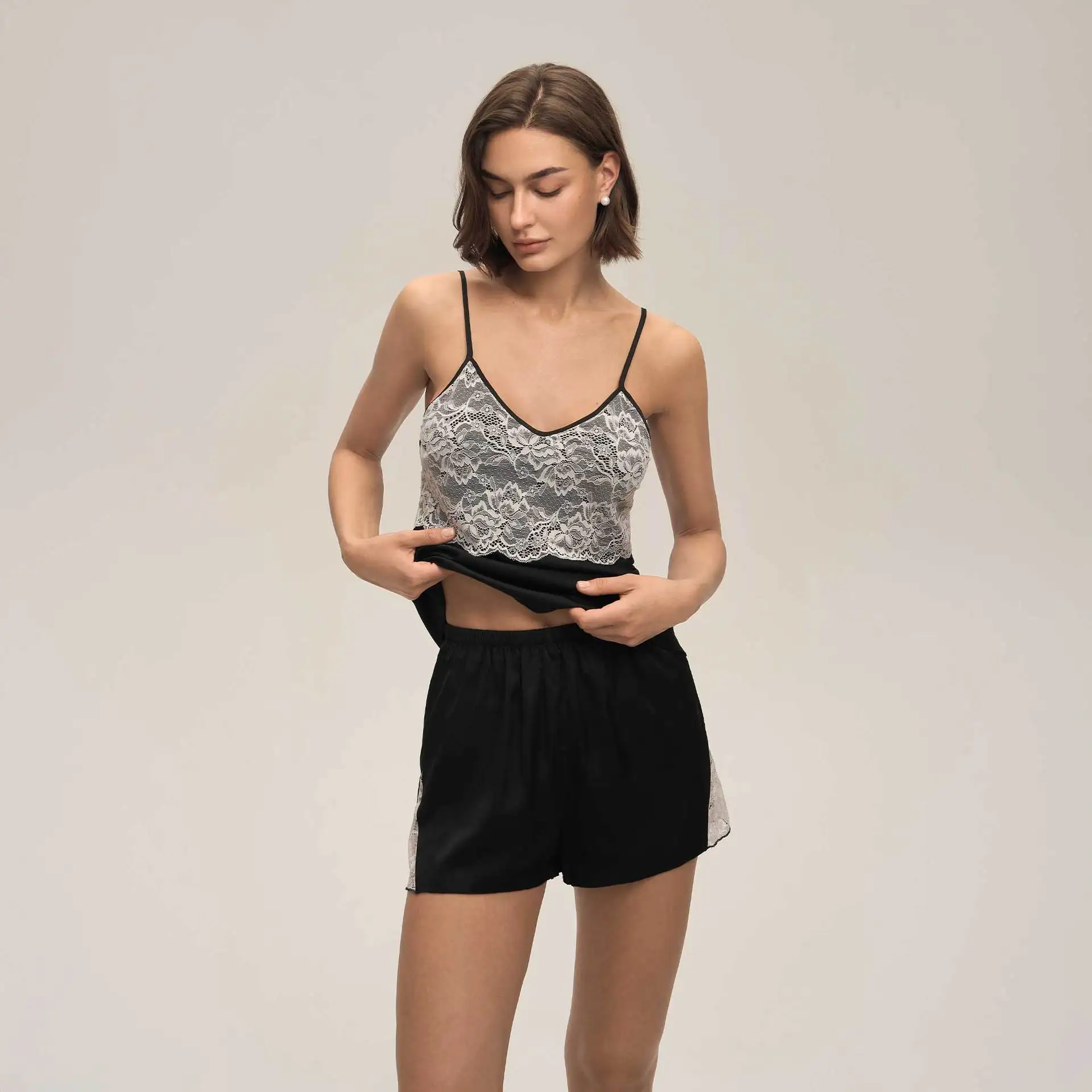 

Sexy Suspender Lingerie Pijama Mujer Pajamas Set Patchwork Lace Strap Top&shorts Homewear Silky Satin Women Sleepwear Loungewear