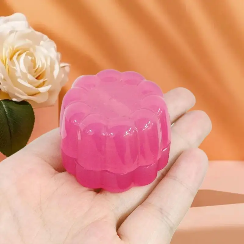 กระปุกครีมบำรุงผิวแบบเติมได้ขนาด 4 กรัม พร้อมช้อนซิลิโคน เหมาะสำหรับลิปบาล์ม ผลิตภัณฑ์บำรุงผิว และการจัดเก็บเครื่องสำอาง