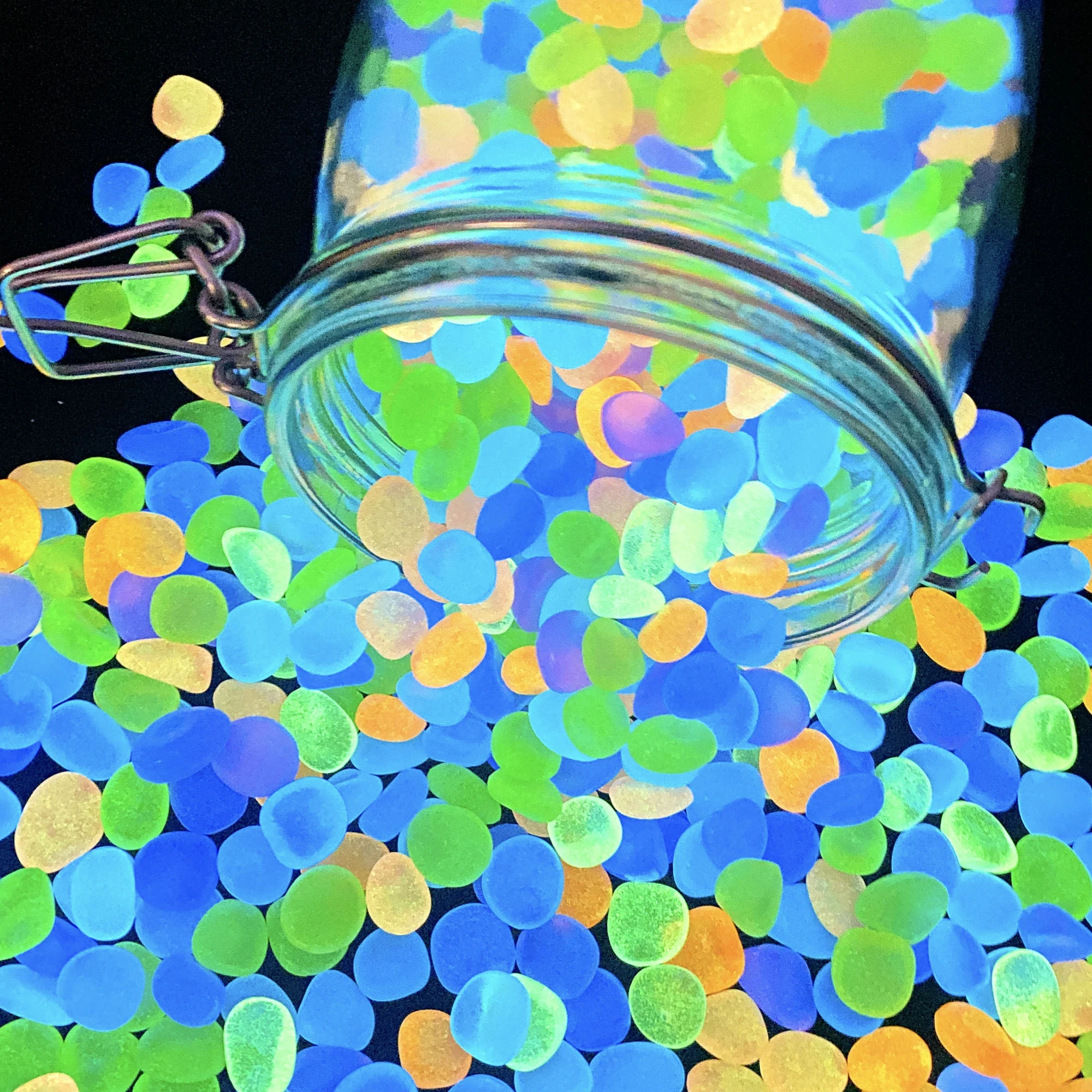 100Pcs Glow in The Dark Stones Glow Pebbles for Outdoor Garden Luminous Pebbles Fish Tank Rocks Home Decor Crafts GlowingStones