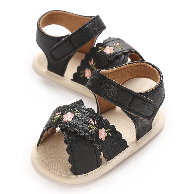 أحذية أطفال متقاطعة مطرزة جديدة للربيع/الصيف أحذية أطفال أحذية رياضية بنعل ناعم